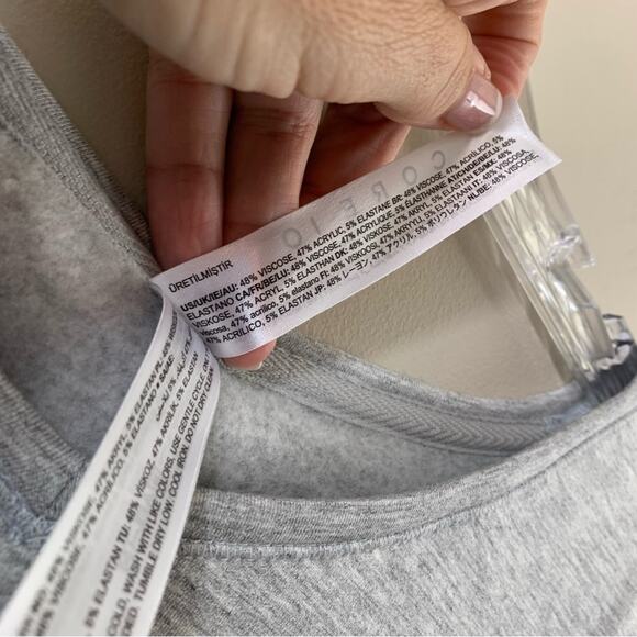 Core 10 Scoop V-Neck Crop Long Sleeve Gray Sweatshirt - Picture 4 of 6